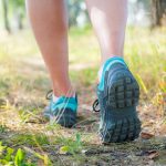 Kui palju peaksite päevas kõndima ja kuidas: eluhäkk, mis hoiab