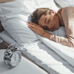 Kui tihti võib melatoniini võtta: eksperdid toovad välja ohtliku nüansi