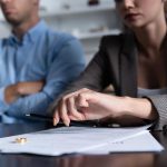 Lahutus silmapiiril: 2 nähtamatut märki, et abielu on lagunemas